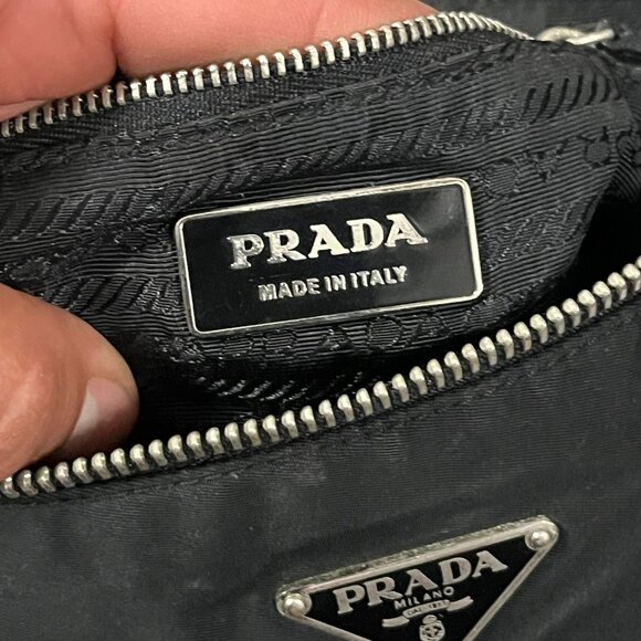 PRADA TESSUTO ZIP CROSSBODY BAG MADE IN ITALY VINTAGE NYLON - Picture 2 of 13